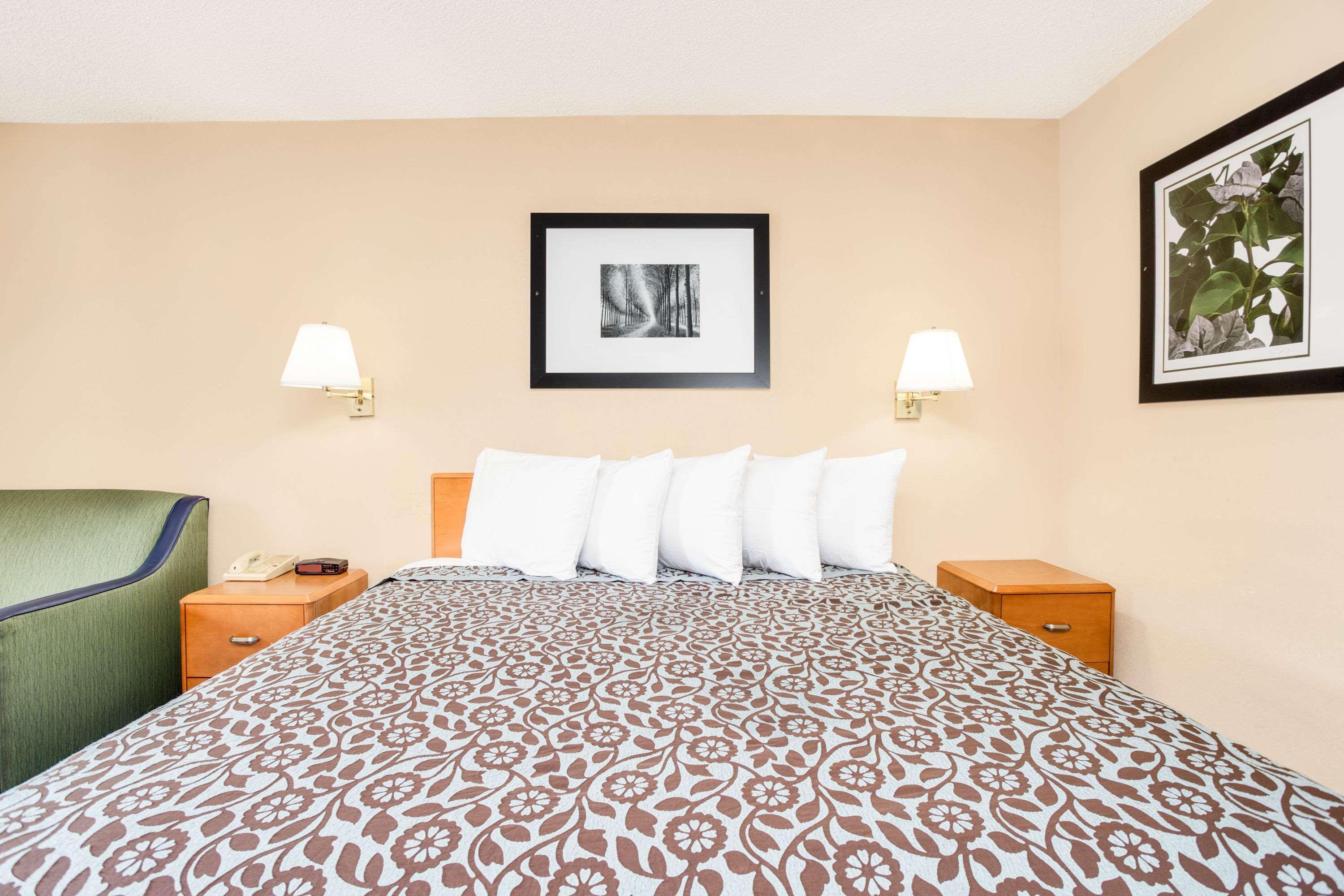 Americas Best Value Inn Aiken Exterior photo