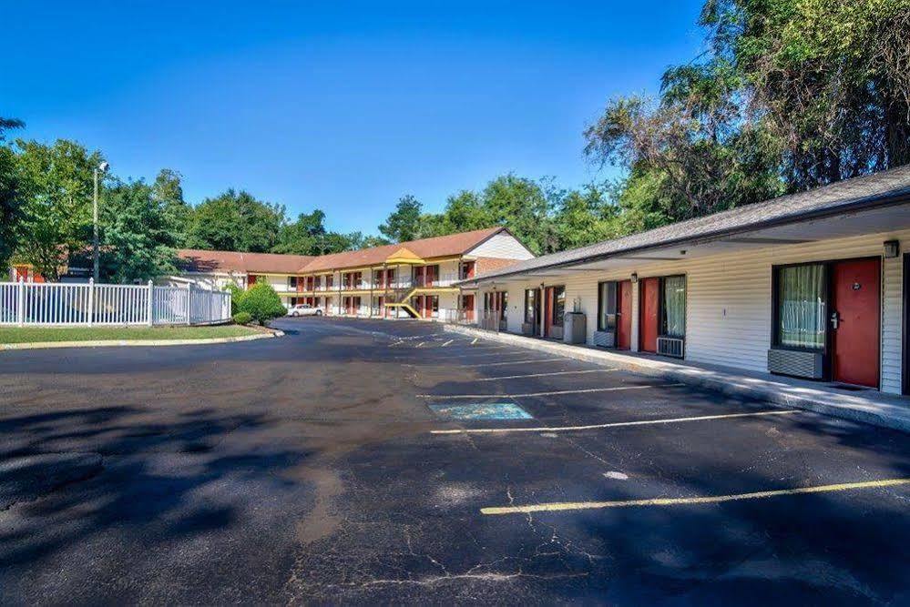 Americas Best Value Inn Aiken Exterior photo